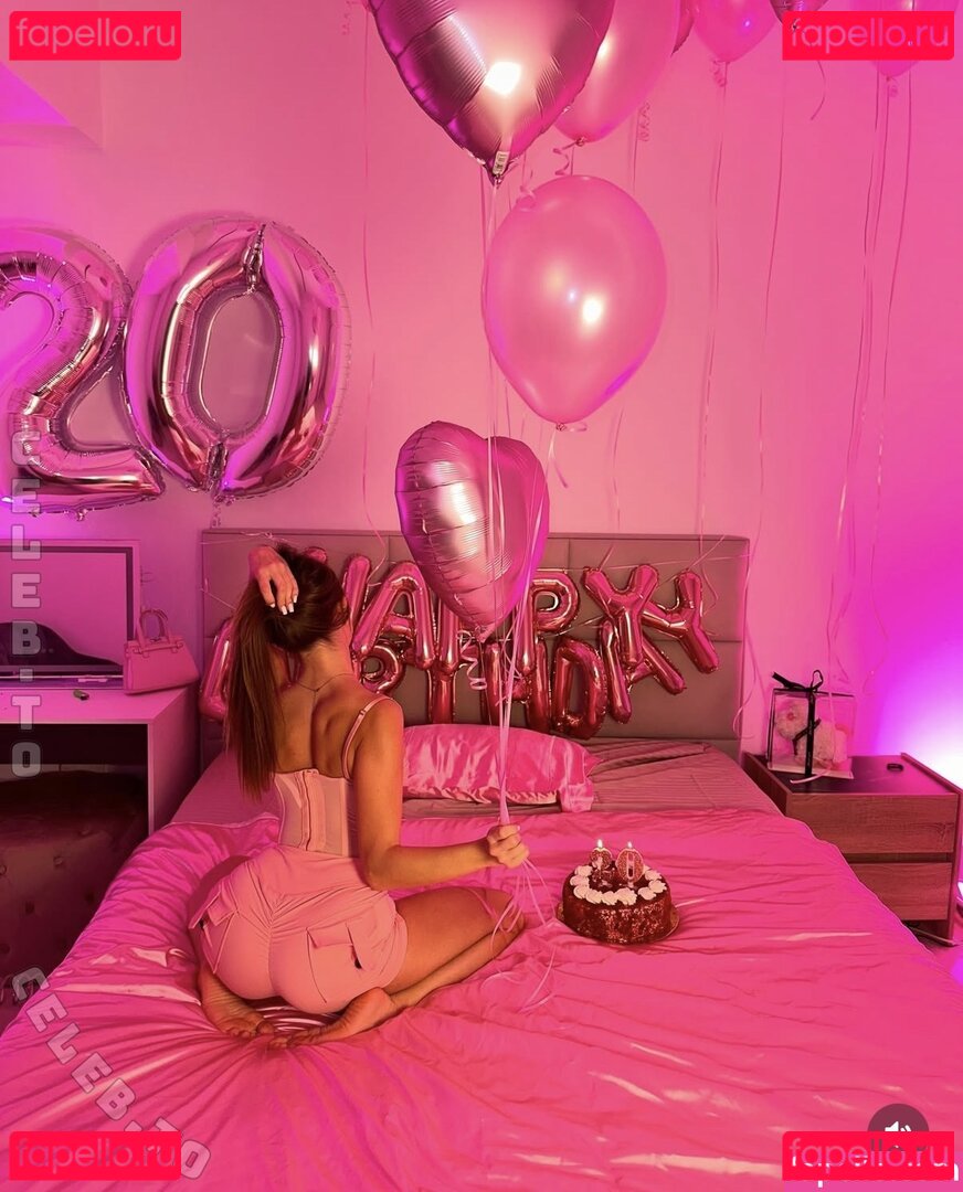 Aleynabaddie / aleynabaddiee / aleynasbaddie Onlyfans Photo Gallery 