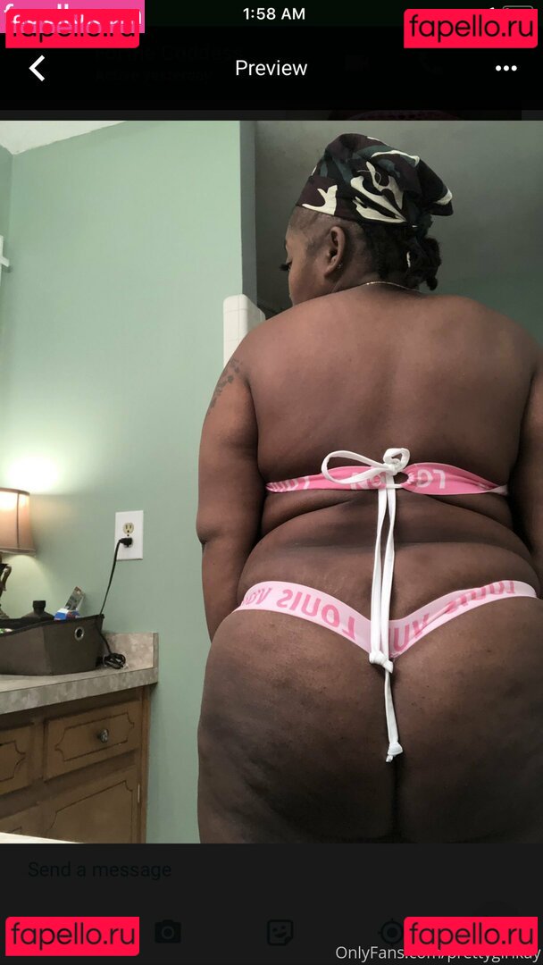 famousstarkmarie / heyitsmekmarie Onlyfans Photo Gallery 