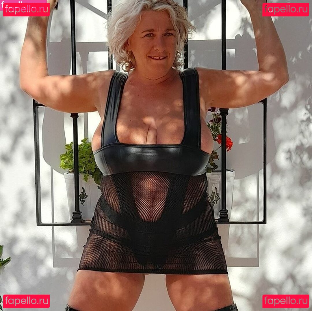Camilla C / camilla73 / camillacreampie_ / https: Onlyfans Photo Gallery 