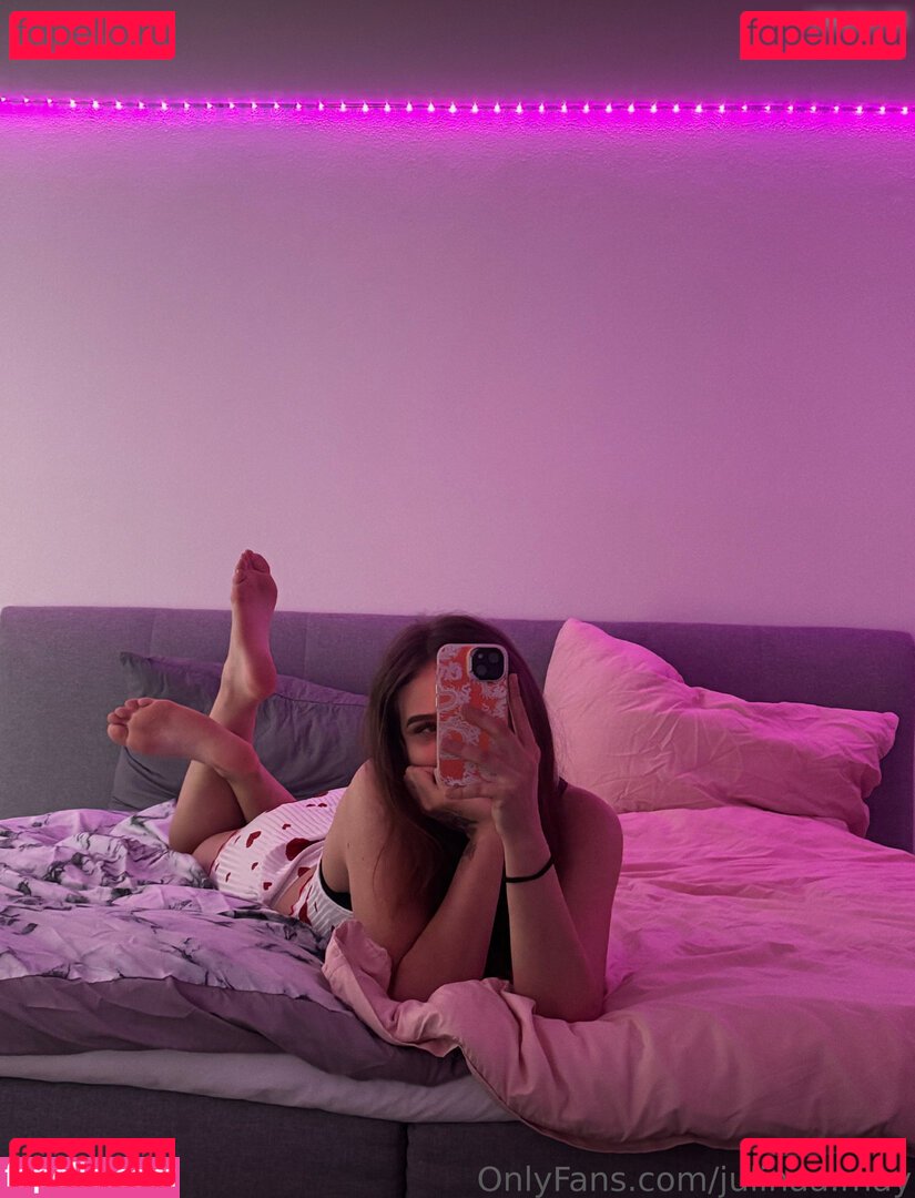 julinaa.may / julinamay Onlyfans Photo Gallery 