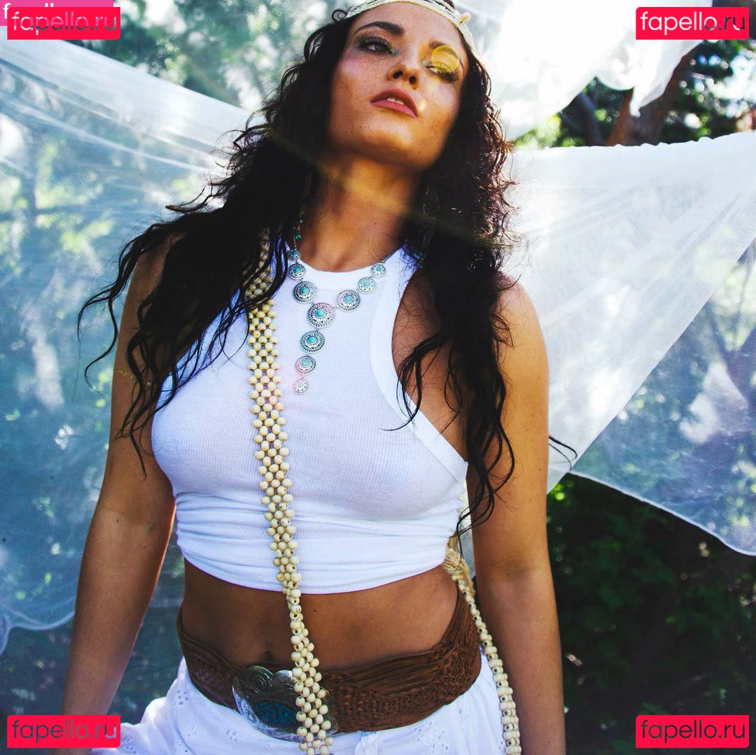 Jade Chynoweth / jadebug98 Onlyfans Photo Gallery 