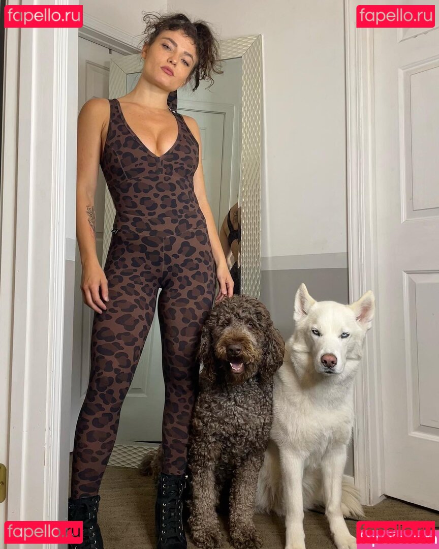 Jade Chynoweth / jadebug98 Onlyfans Photo Gallery 