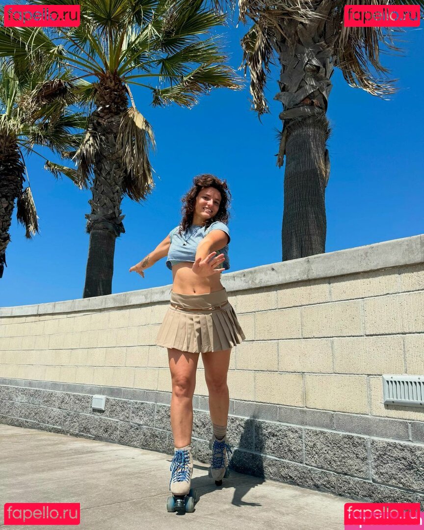 Jade Chynoweth / jadebug98 Onlyfans Photo Gallery 