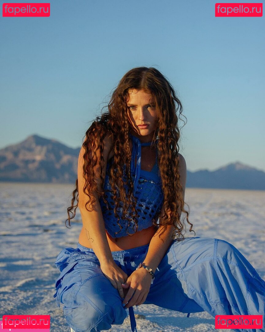 Jade Chynoweth / jadebug98 Onlyfans Photo Gallery 