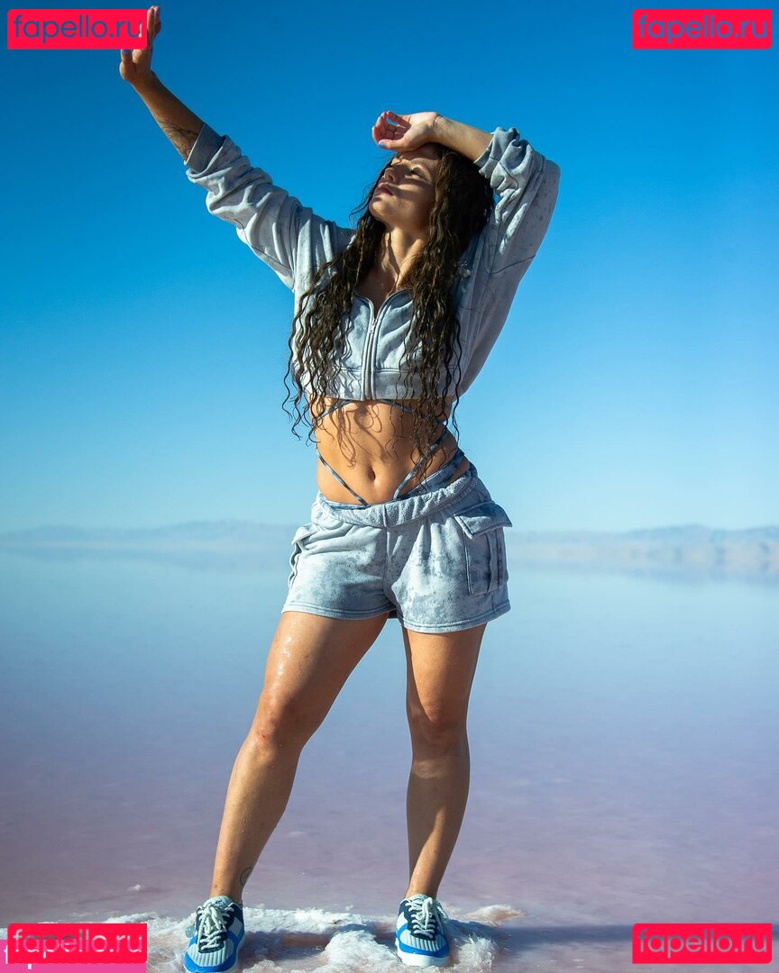 Jade Chynoweth / jadebug98 Onlyfans Photo Gallery 