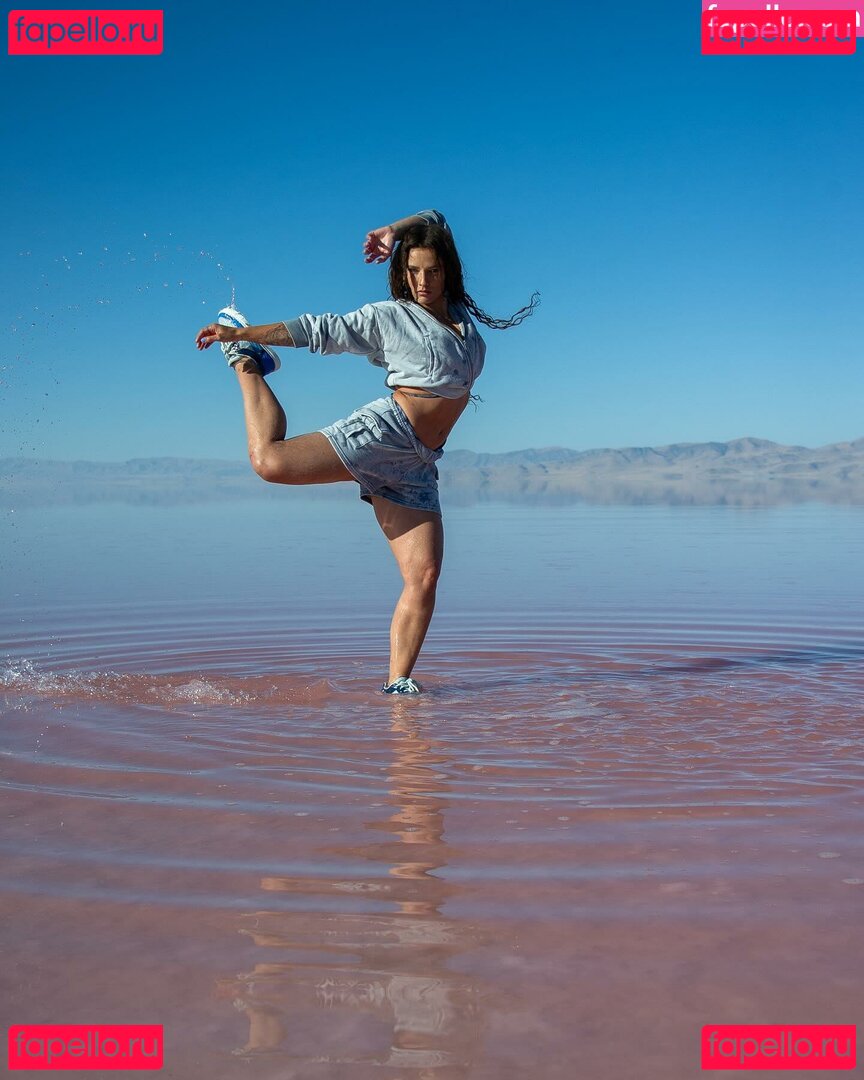 Jade Chynoweth / jadebug98 Onlyfans Photo Gallery 