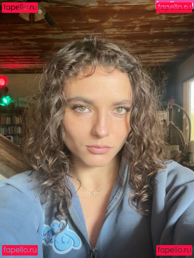 Jade Chynoweth / jadebug98 Onlyfans Photo Gallery 