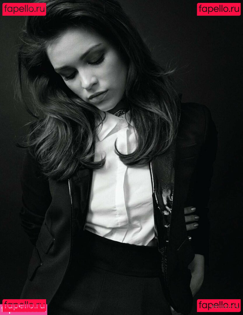 Sophie Cookson / cookie_soph / kingsman Onlyfans Photo Gallery 