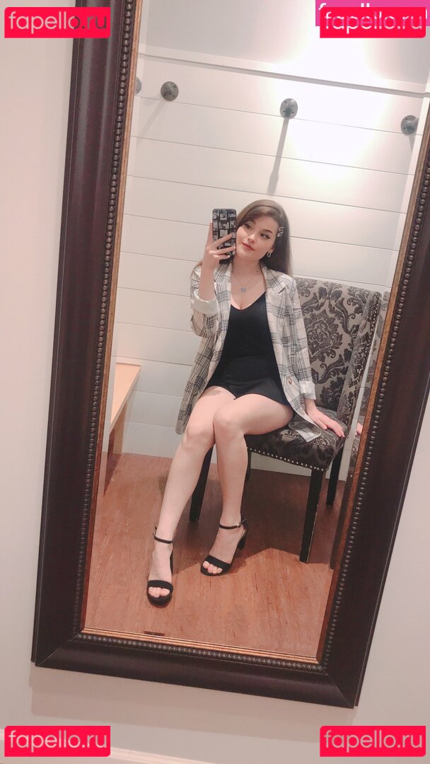 auroraiskira / kingauratv Onlyfans Photo Gallery 