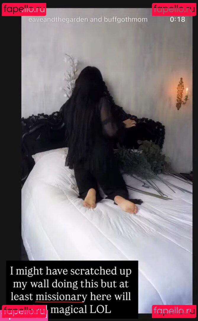 BuffGothMom / xohmygoth Onlyfans Photo Gallery 