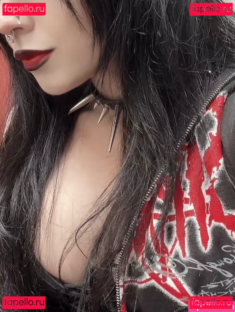 BuffGothMom / xohmygoth Onlyfans Photo Gallery 