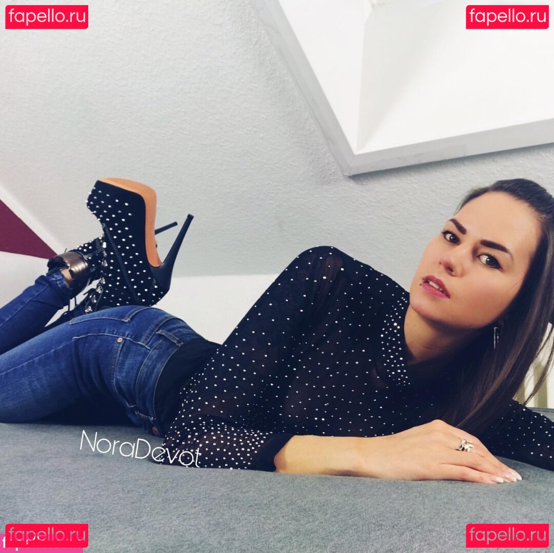 NoraDevot / real_noradev Onlyfans Photo Gallery 