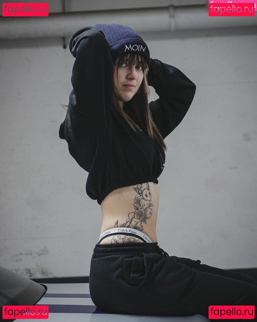 Thisislina / benzundbella Onlyfans Photo Gallery 