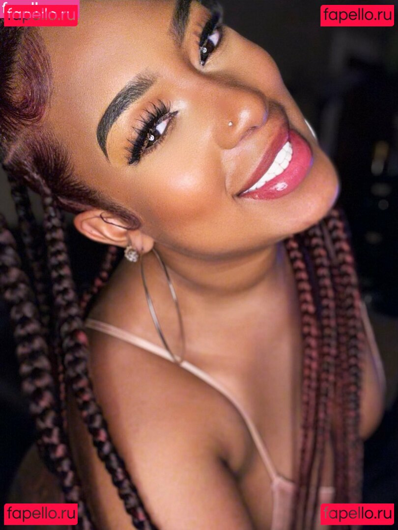 ActingLightskin / NicoleLaell / Nicolelael Onlyfans Photo Gallery 