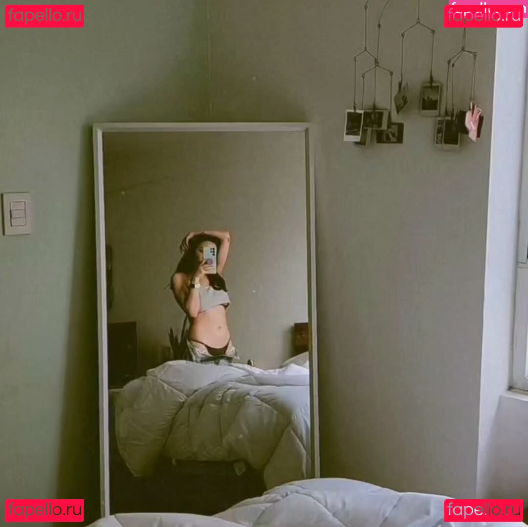 Goddess Mell / https: / mellowish / xmellowishx Onlyfans Photo Gallery 