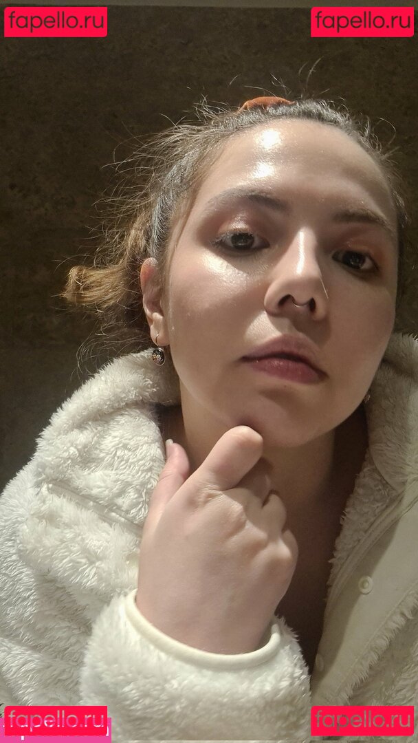 Goddess Mell / https: / mellowish / xmellowishx Onlyfans Photo Gallery 