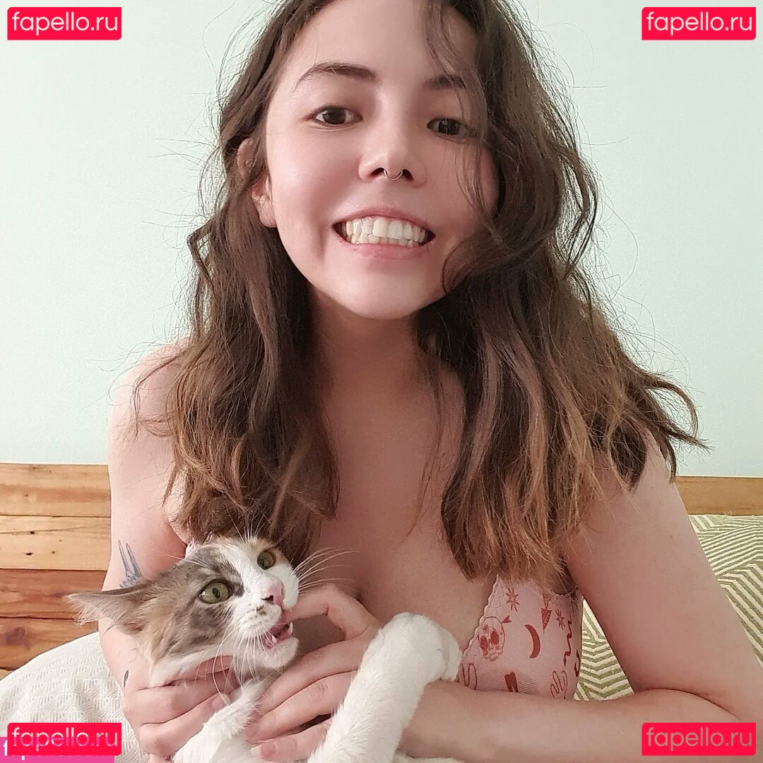 Goddess Mell / https: / mellowish / xmellowishx Onlyfans Photo Gallery 