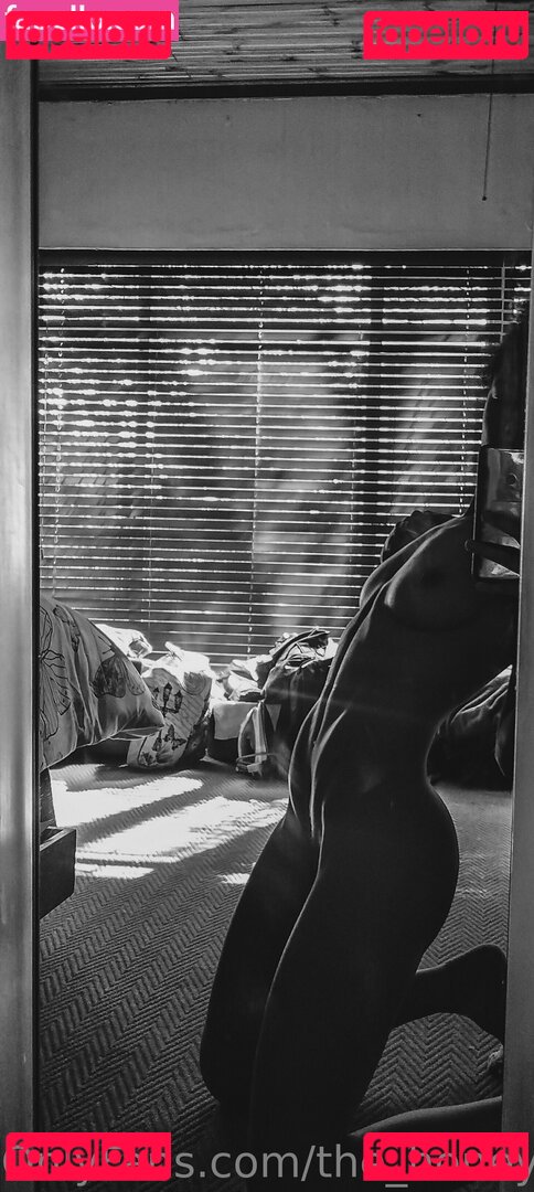 Honey B / honeybthatsme / https: / the_honeyb Onlyfans Photo Gallery 