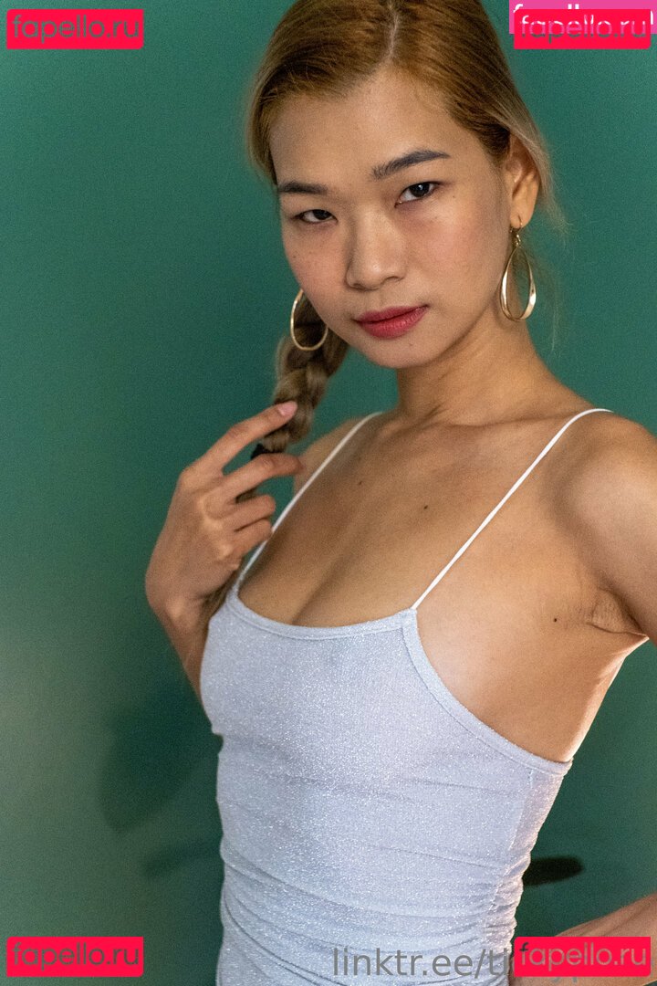 TickyPose Onlyfans Photo Gallery 