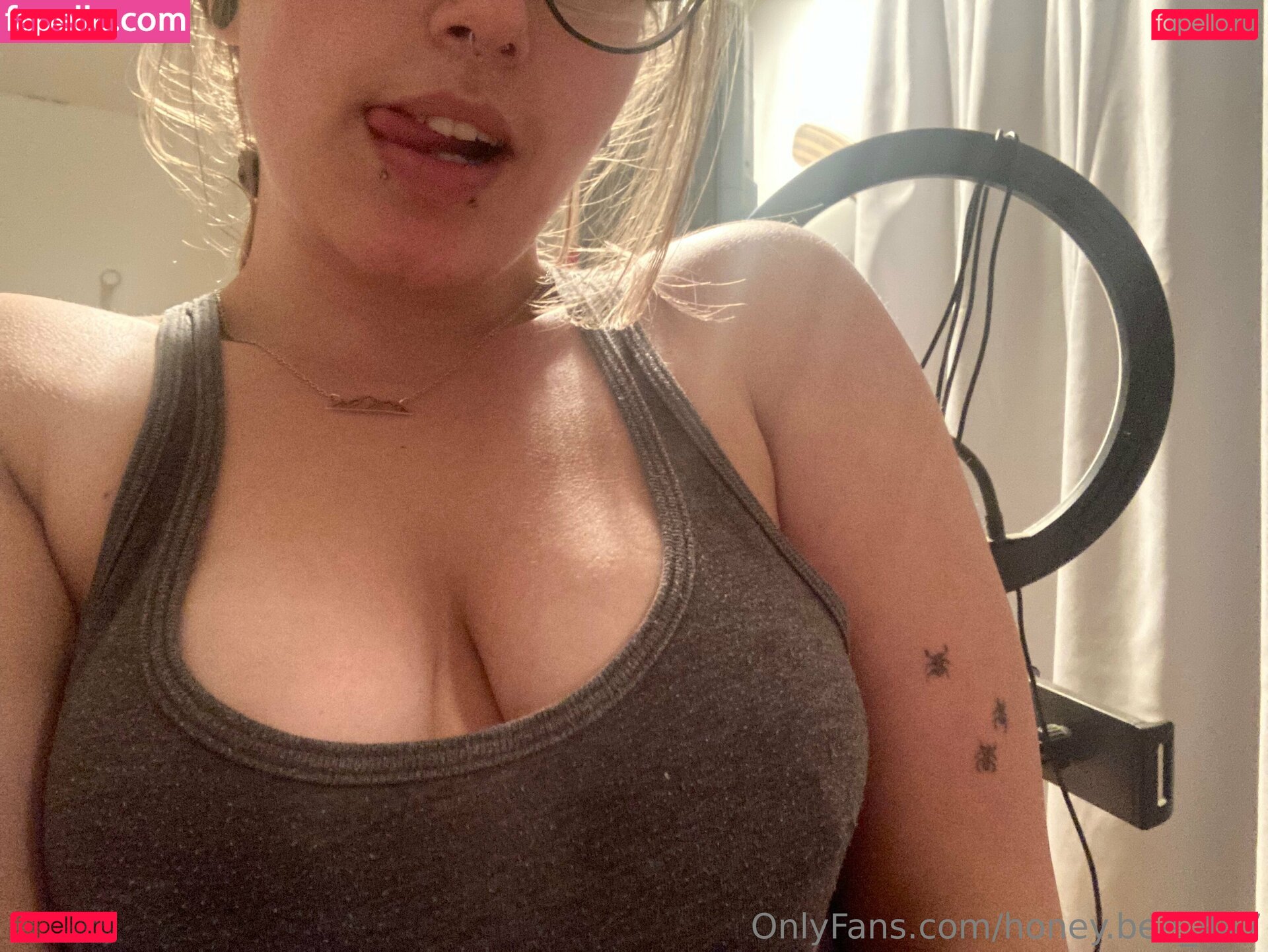 honey.bee_447 Onlyfans Photo Gallery 