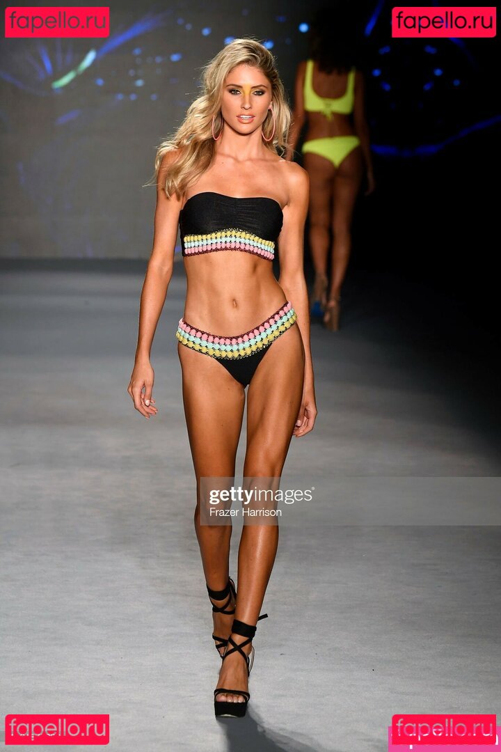 Alexandra Morris Onlyfans Photo Gallery 