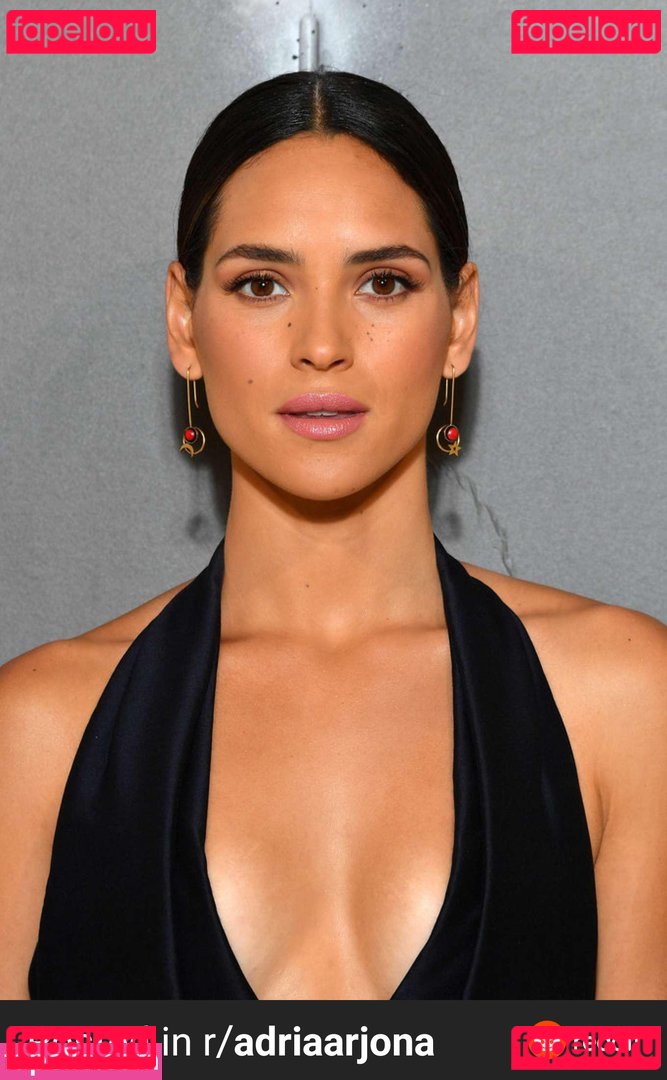 Adria Arjona / adriaarjona Onlyfans Photo Gallery 