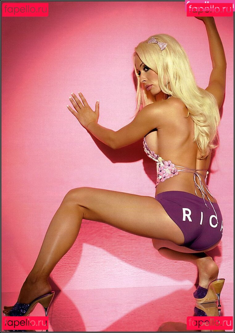 Cora Schumacher / coraschumacher / https: / schumachercora Onlyfans Photo Gallery 