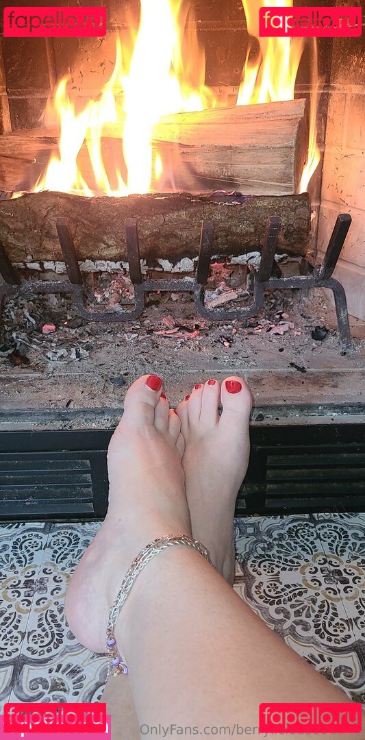 berrylicious696941 / berrylushofficial Onlyfans Photo Gallery 