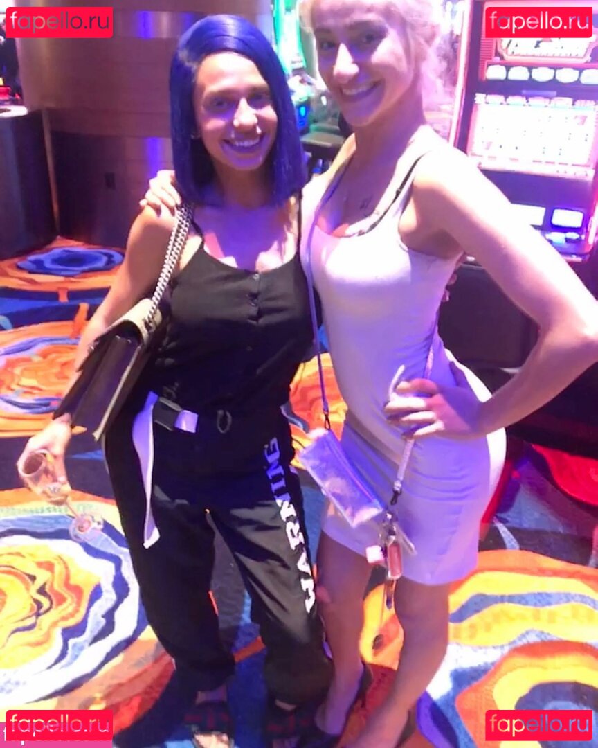 Stephanie Adele / https: / sadelesthesiren Onlyfans Photo Gallery 