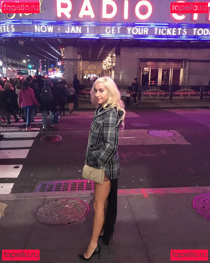 Stephanie Adele / https: / sadelesthesiren Onlyfans Photo Gallery 