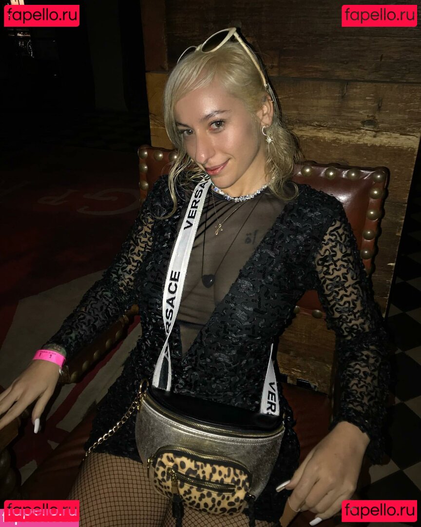 Stephanie Adele / https: / sadelesthesiren Onlyfans Photo Gallery 