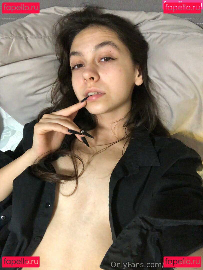 v.vanessa.a / va_ness_a Onlyfans Photo Gallery 