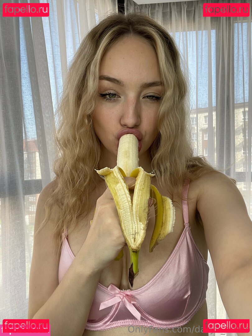 darya_sento / dashasento Onlyfans Photo Gallery 