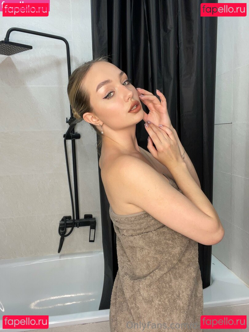 darya_sento / dashasento Onlyfans Photo Gallery 