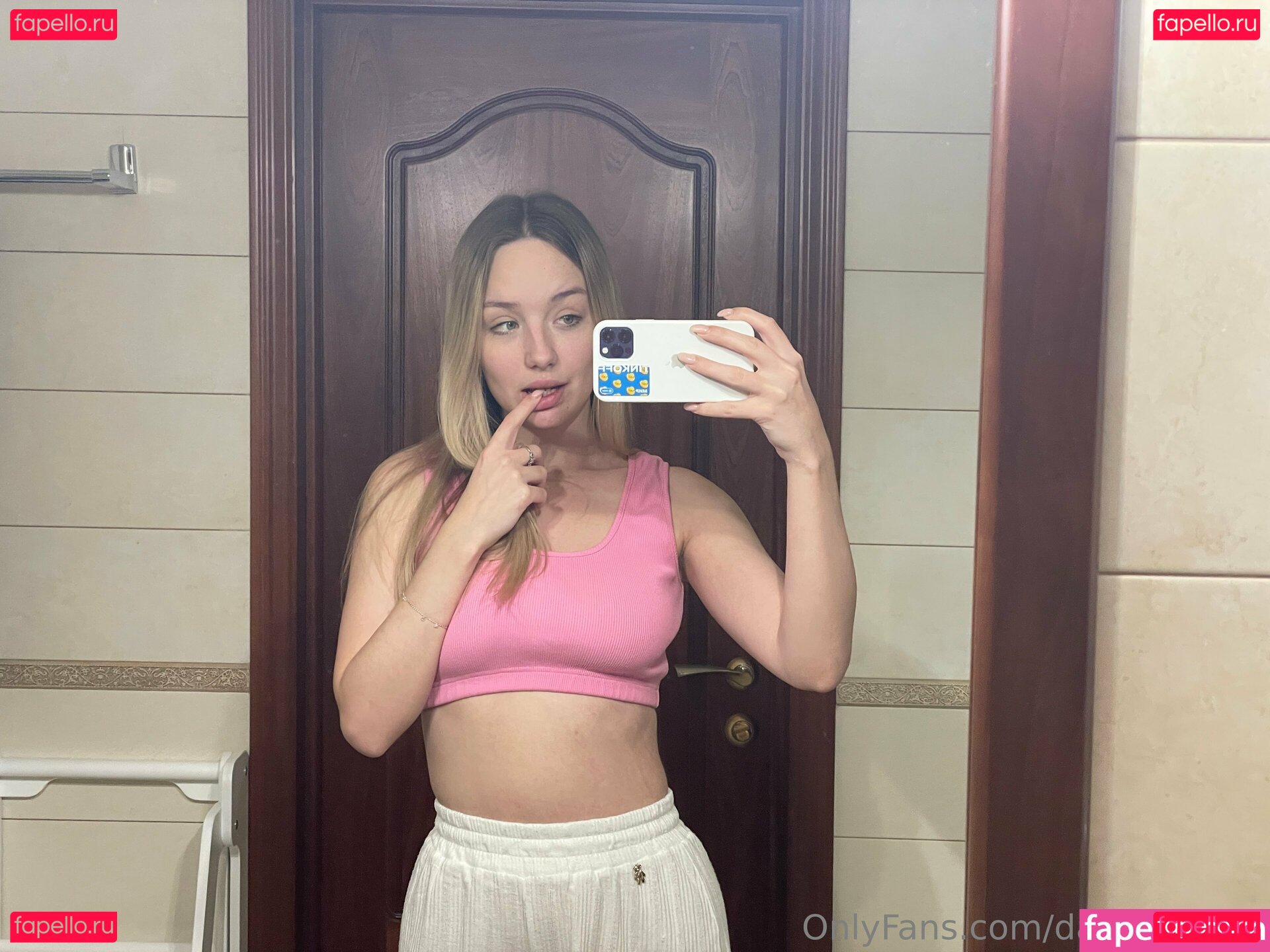 darya_sento / dashasento Onlyfans Photo Gallery 