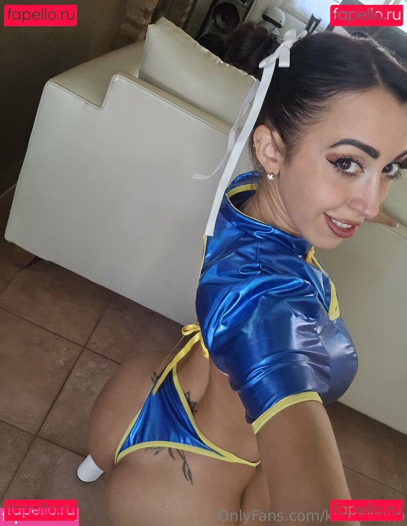 KAREN CALAB / https: / karencalab / kkarencalab Onlyfans Photo Gallery 