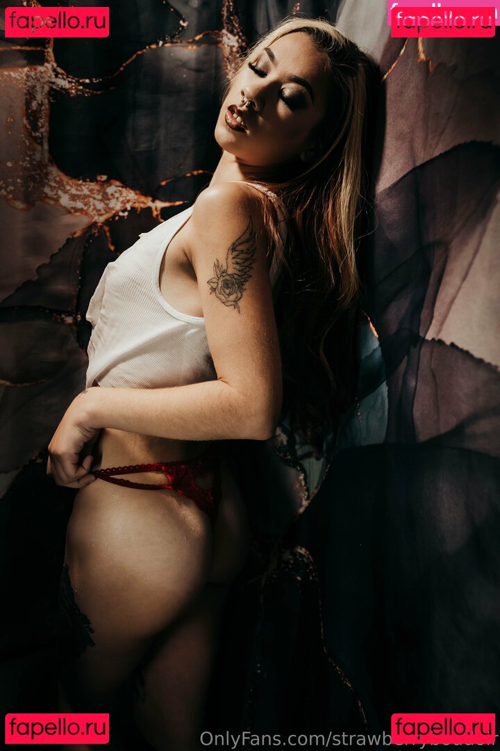 strawberryboudoir Onlyfans Photo Gallery 