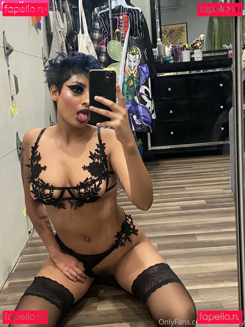 poisonouscunt.xx Onlyfans Photo Gallery 