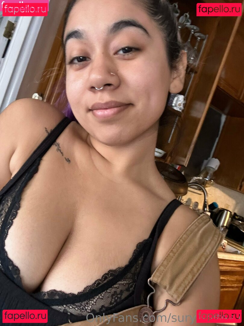 surywhitee7 Onlyfans Photo Gallery 