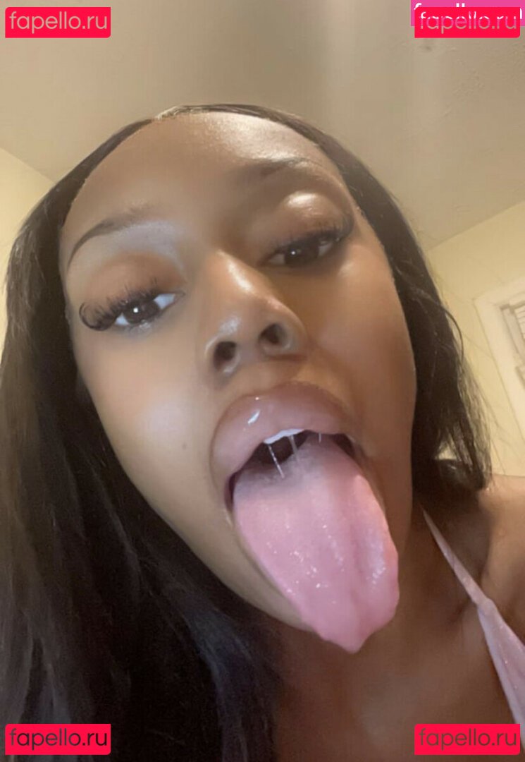 prettypetitepricey Onlyfans Photo Gallery 