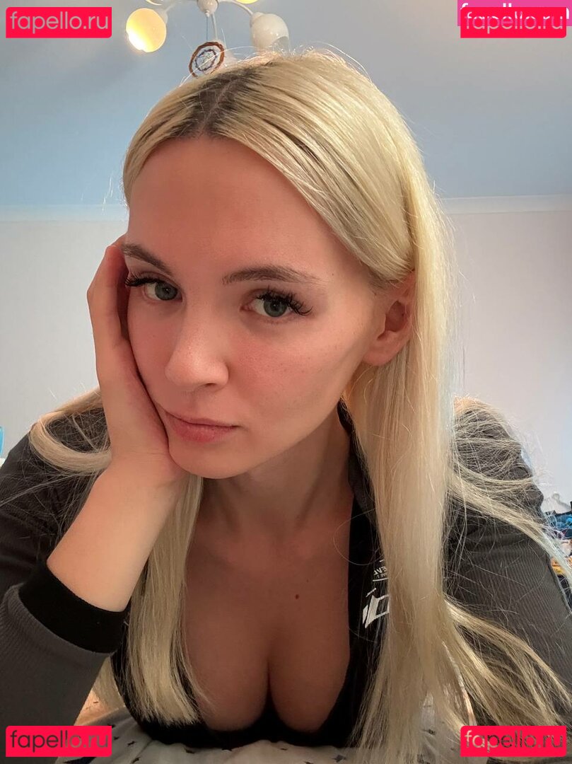 Jane Wild / gilticus Onlyfans Photo Gallery 