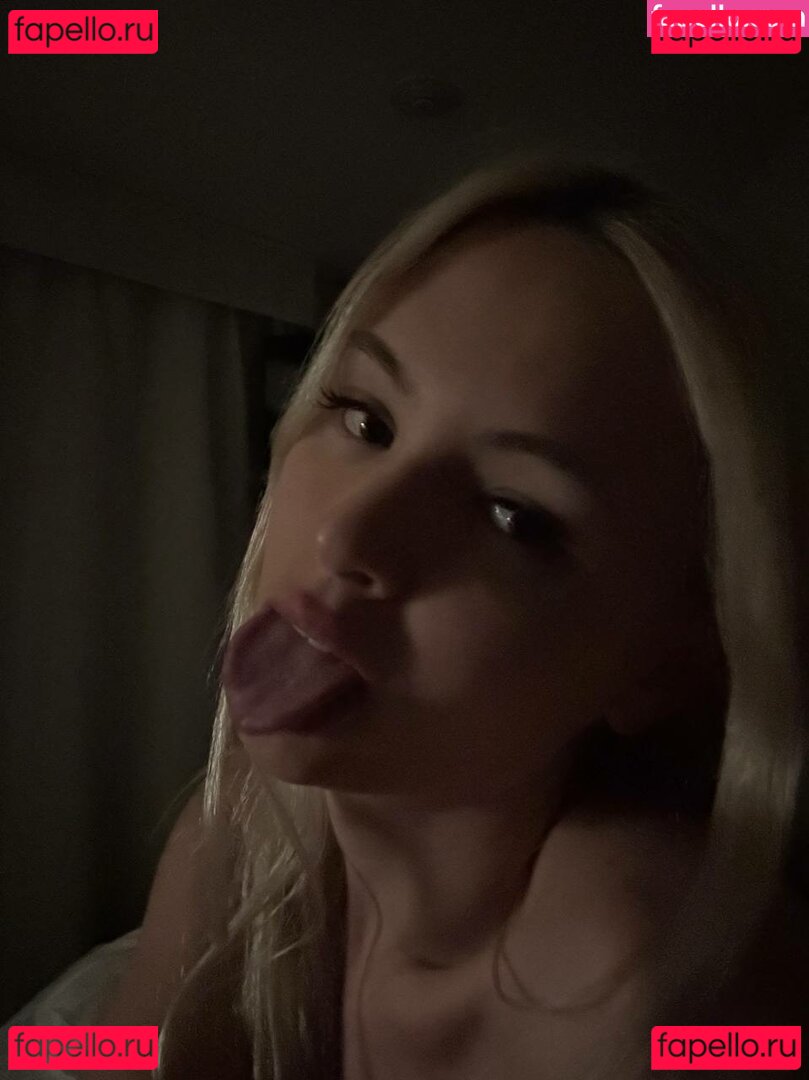 Jane Wild / gilticus Onlyfans Photo Gallery 