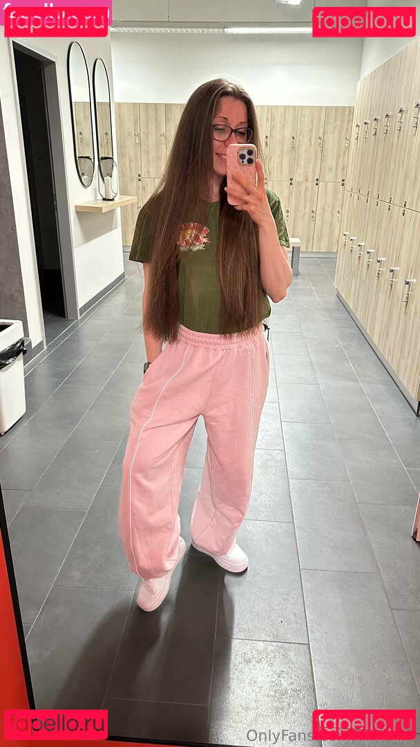 Alina_.wi / alina_wi Onlyfans Photo Gallery 