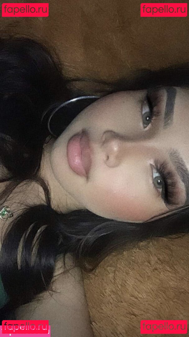 Julianarmah / julianazam Onlyfans Photo Gallery 