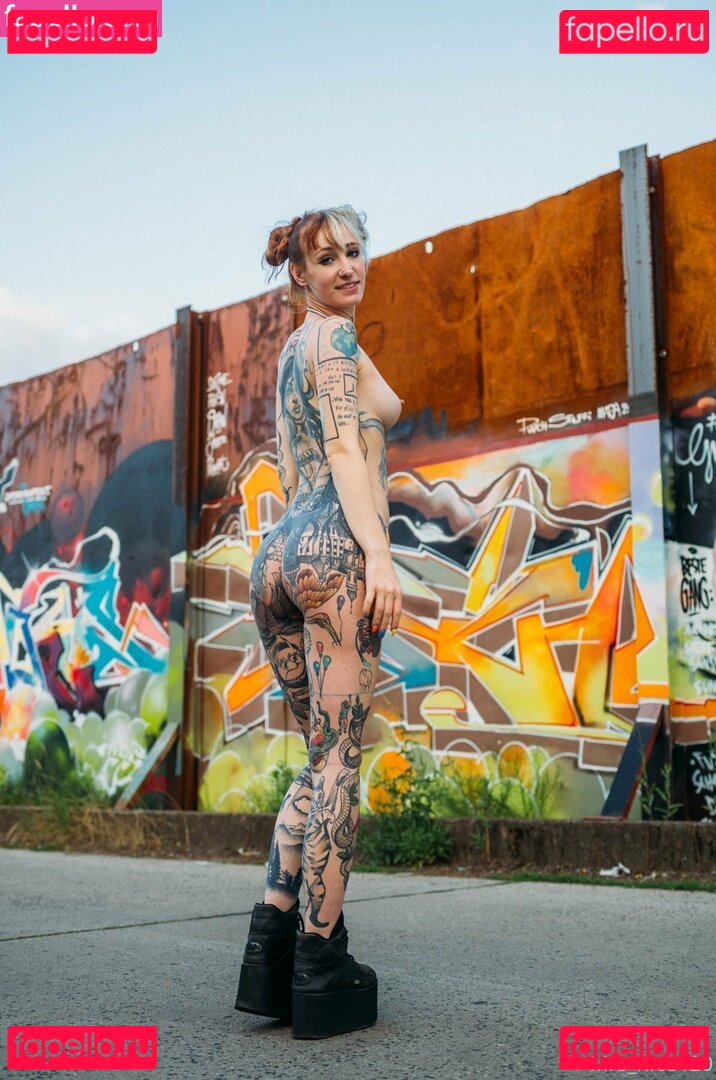 Mrs Nice / Mrs_nice / mrs_nice420 Onlyfans Photo Gallery 