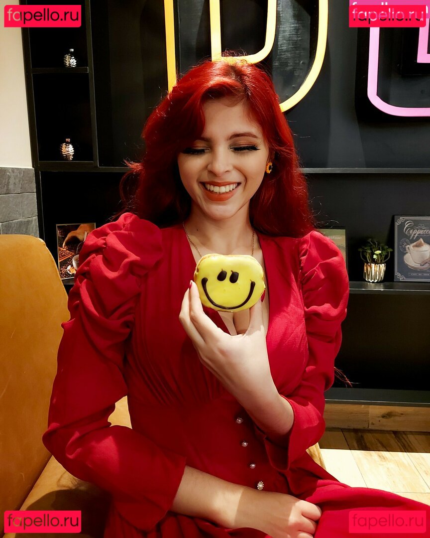 Julia-chan / JuliaChanSz Onlyfans Photo Gallery 