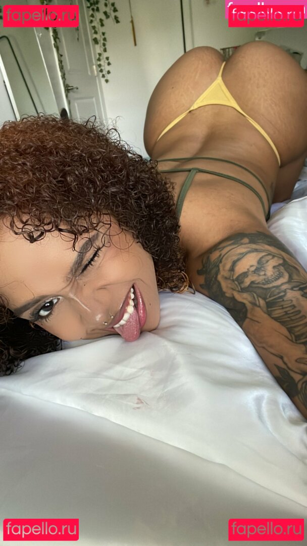 imsadtrin / sadtrin Onlyfans Photo Gallery 