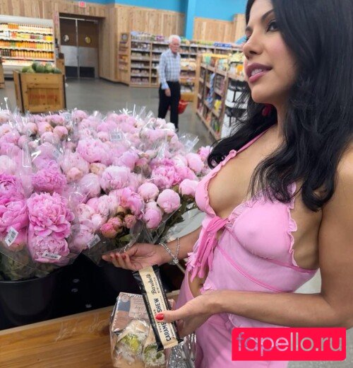 saraloera Onlyfans Photo Gallery 