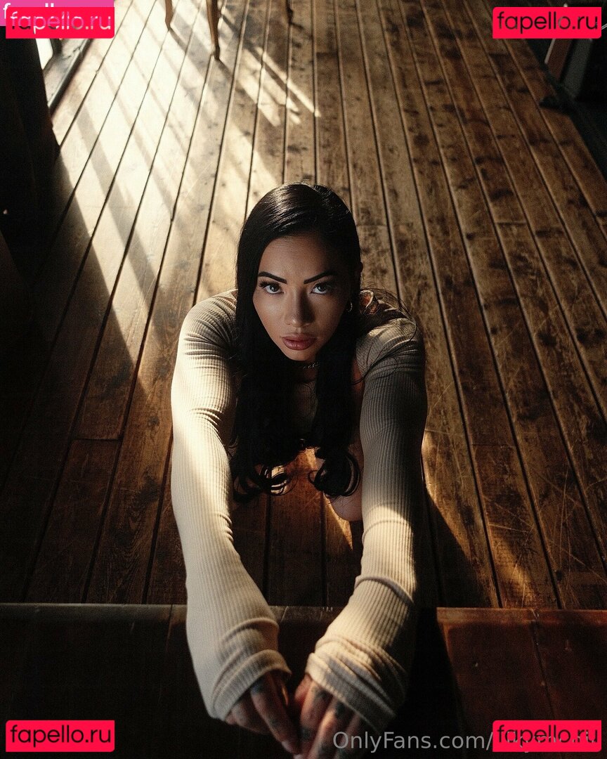 danellemfishback / lilkymchiii Onlyfans Photo Gallery 