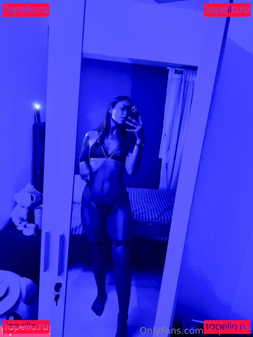 daphneko__0425 / daphneok Onlyfans Photo Gallery 